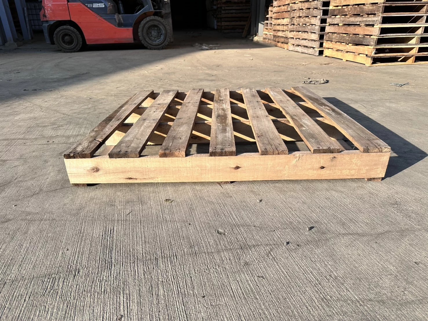 《型號:B》中古美式木製棧板 (100*100*13)四支腳