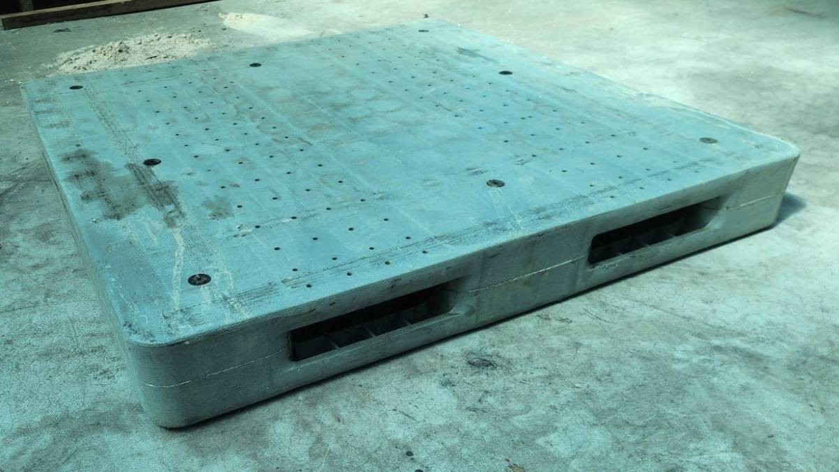 《型號:A36》中古塑膠棧板 (125*125*14)雙面密面板TE168