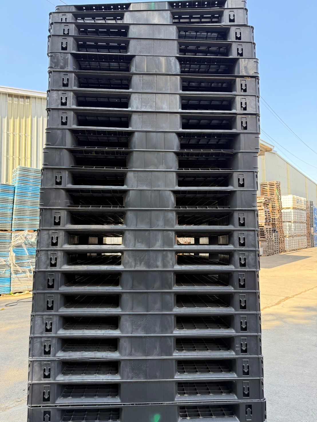 《型號:J》中古上下網狀塑膠棧板 (110*140*10)