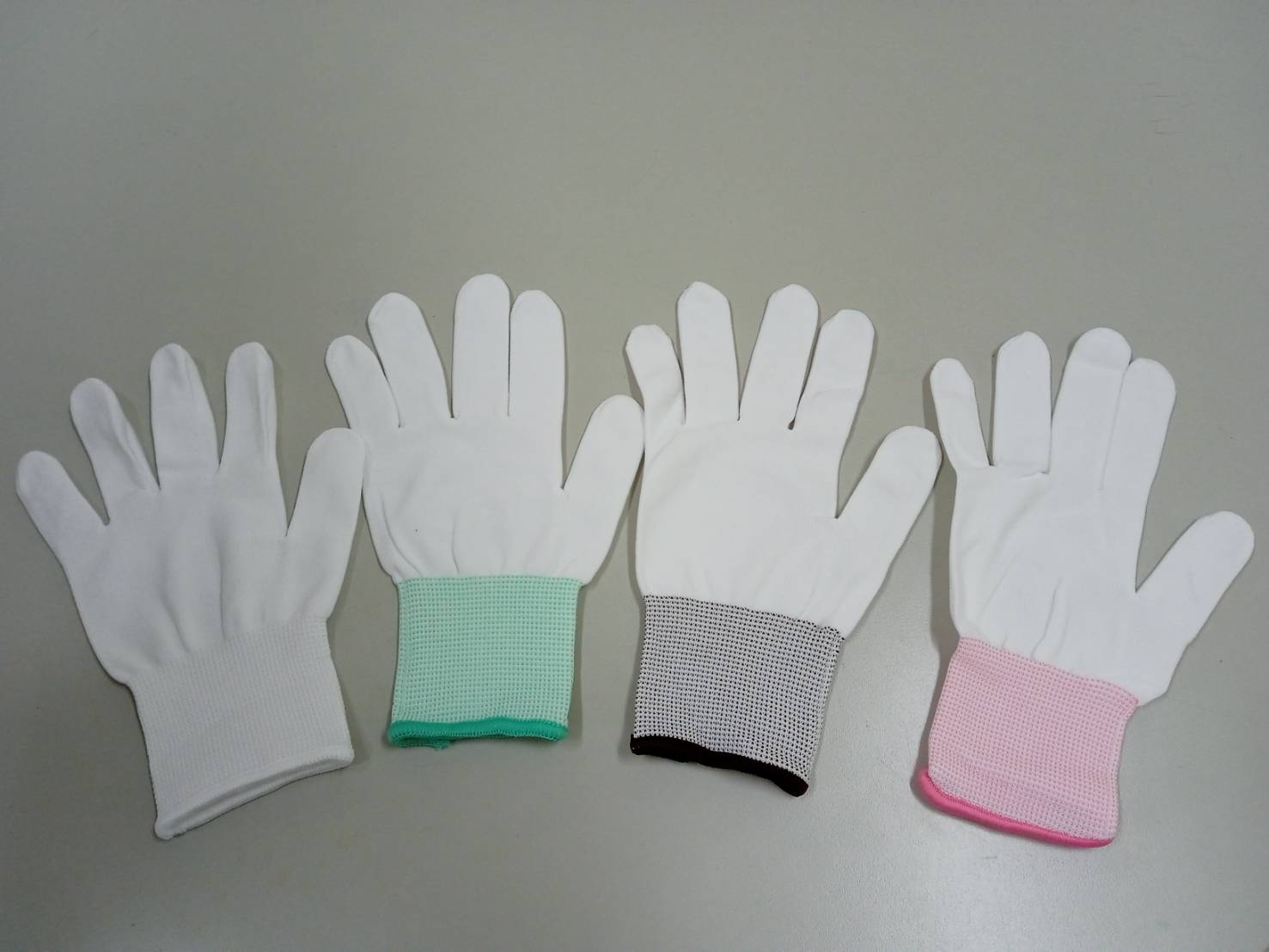 1.F-13WD 13針白尼龍手套