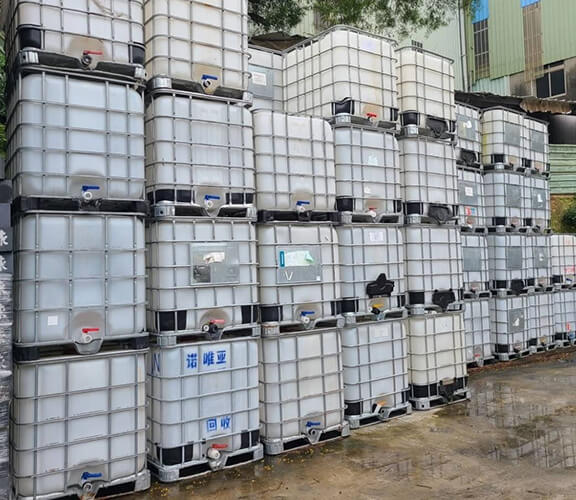 《沒清洗》中古IBC化工桶【C】TE320(原裝內容物:水玻璃)