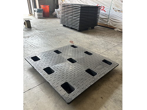 《型號:A28》中古塑膠棧板 (120*120*13)