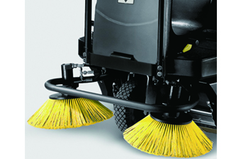 16. X-KM 100/100(柴油) 德國凱馳駕駛式掃地機