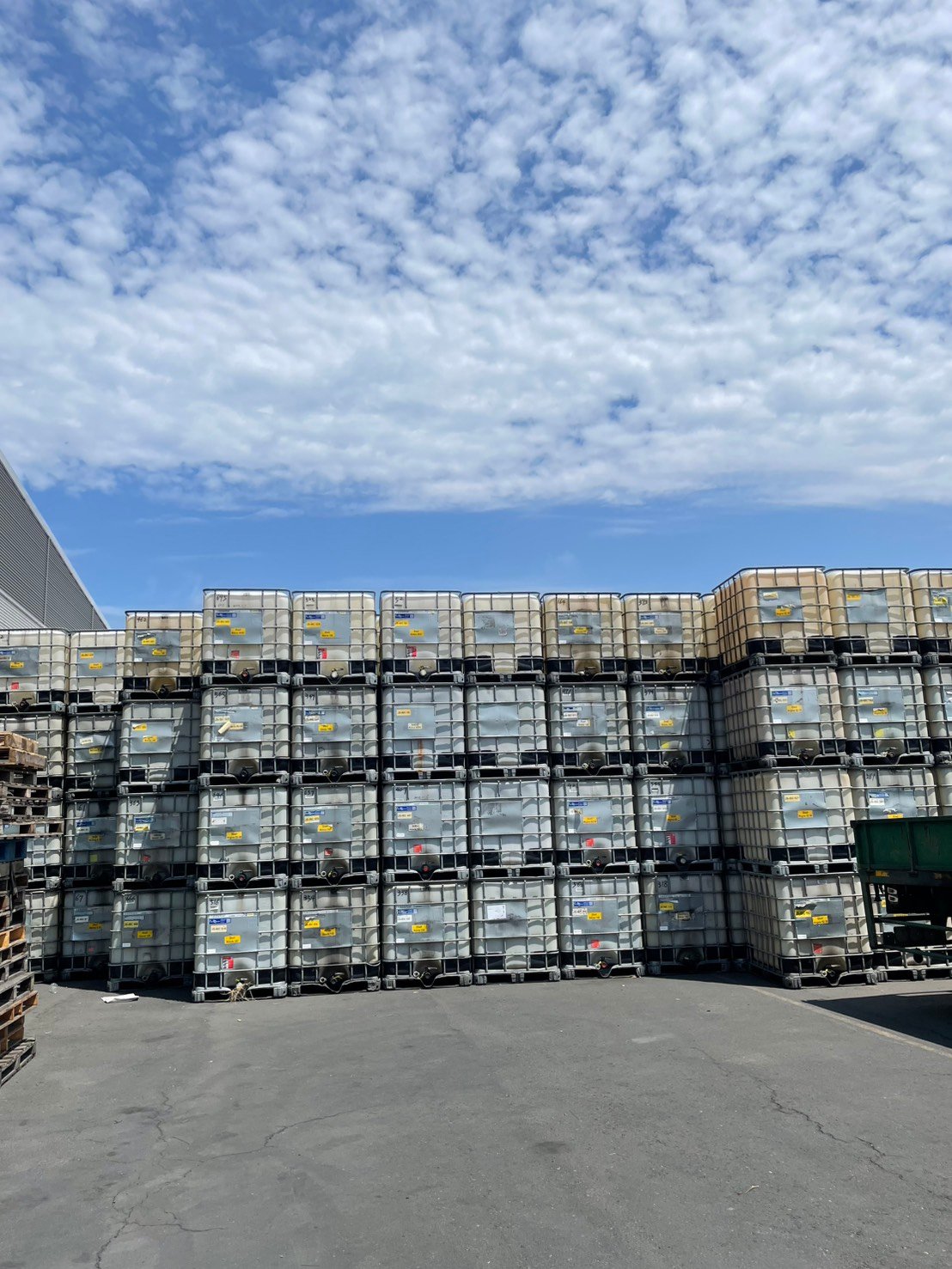 寄售《未清洗》中古IBC化工桶 B113 (原裝內容物:船用潤滑油)